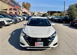 نيسان فيرسا